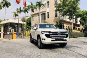  Land Cruiser 300